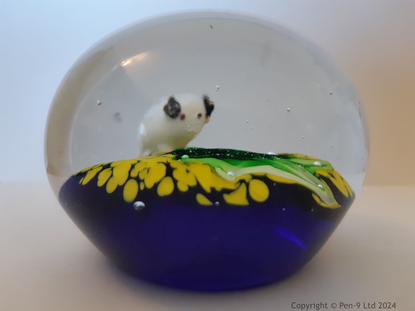 Paperweight Paperweight