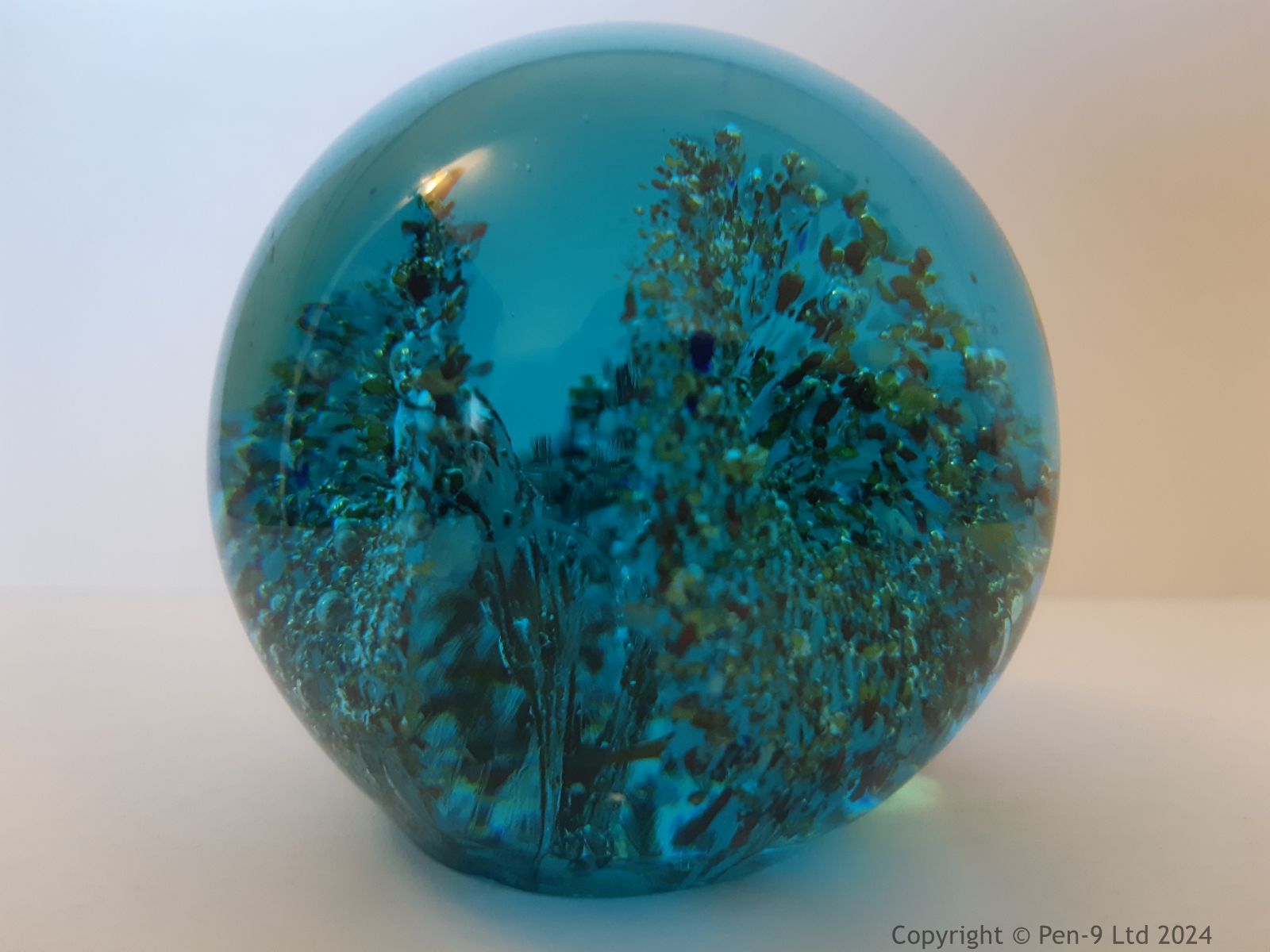 Paperweight Paperweight