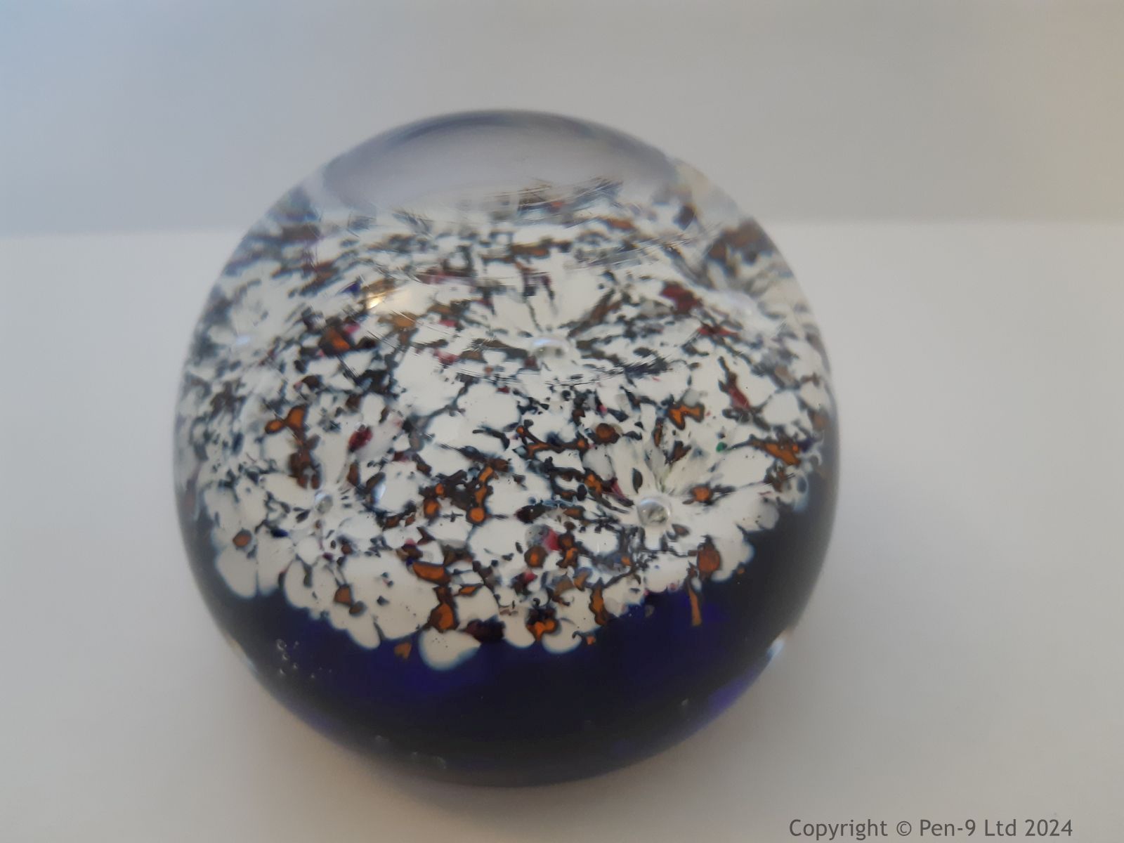 Paperweight Paperweight