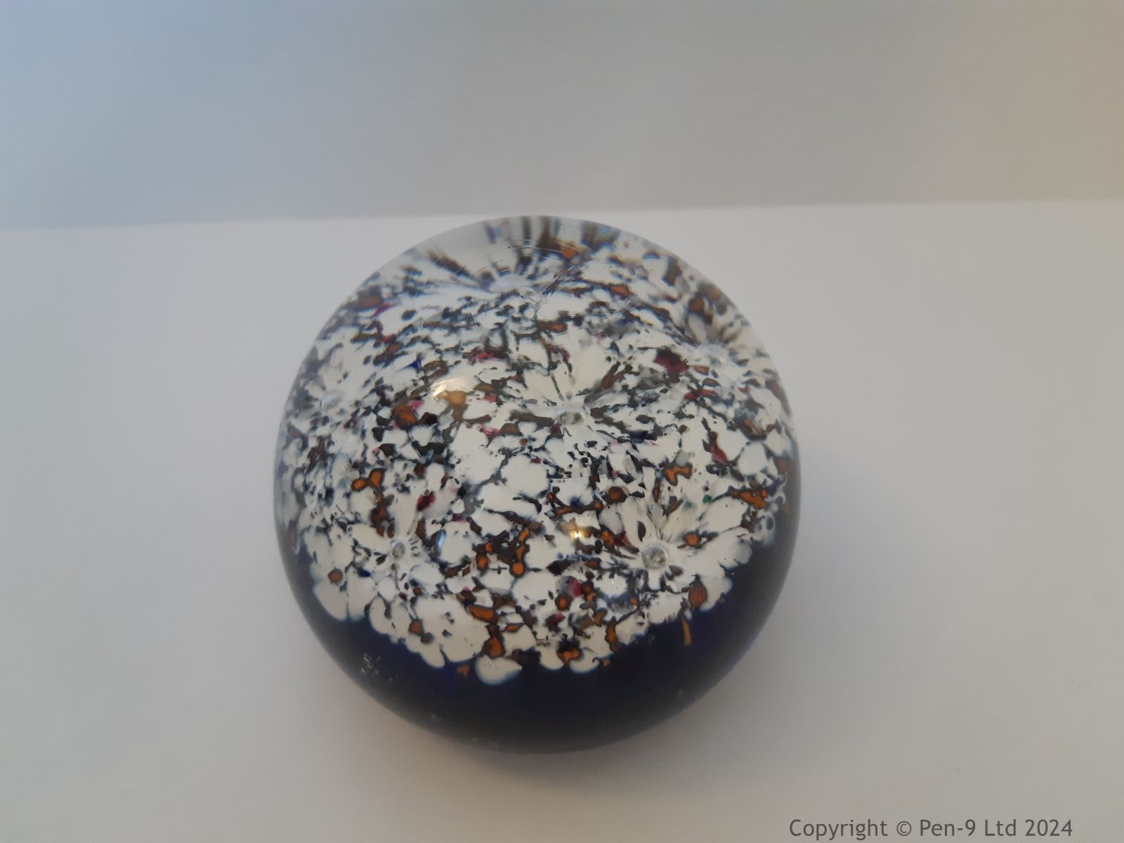 Paperweight Paperweight