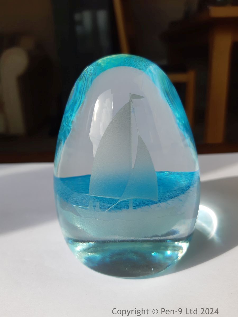 Paperweight Paperweight