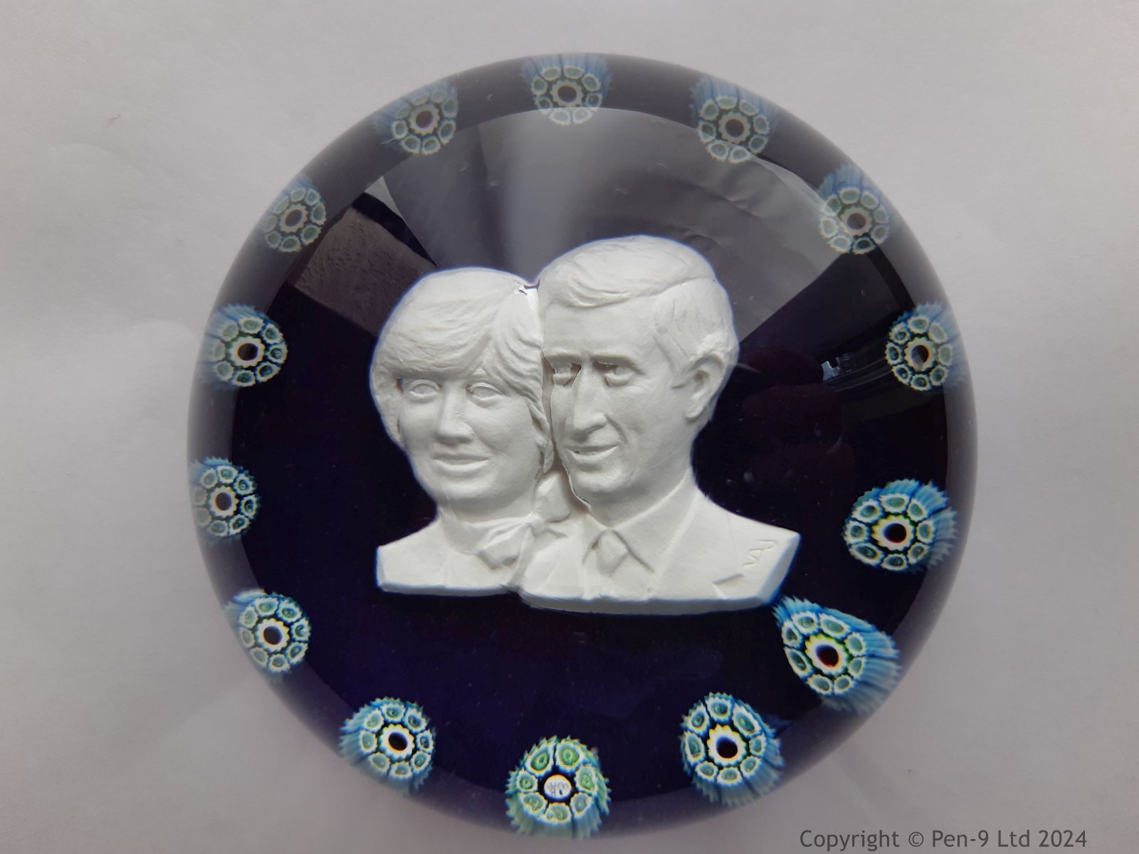 Paperweight Paperweight