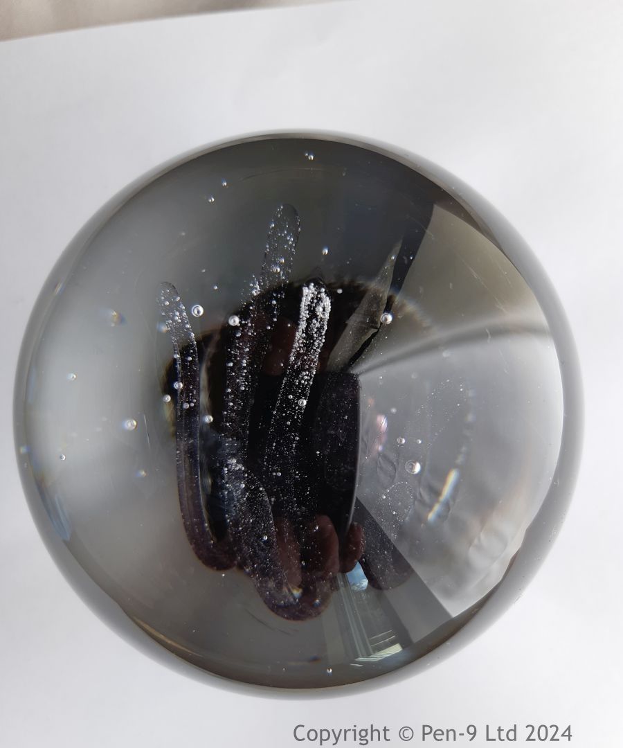 Paperweight Paperweight