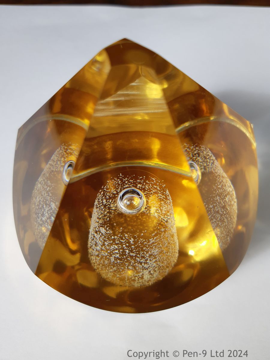 Paperweight Paperweight