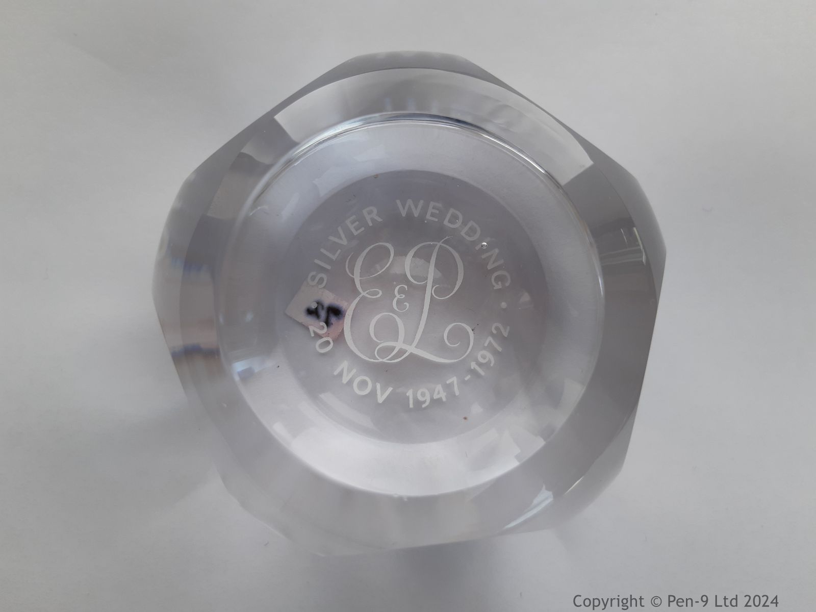 Paperweight Paperweight