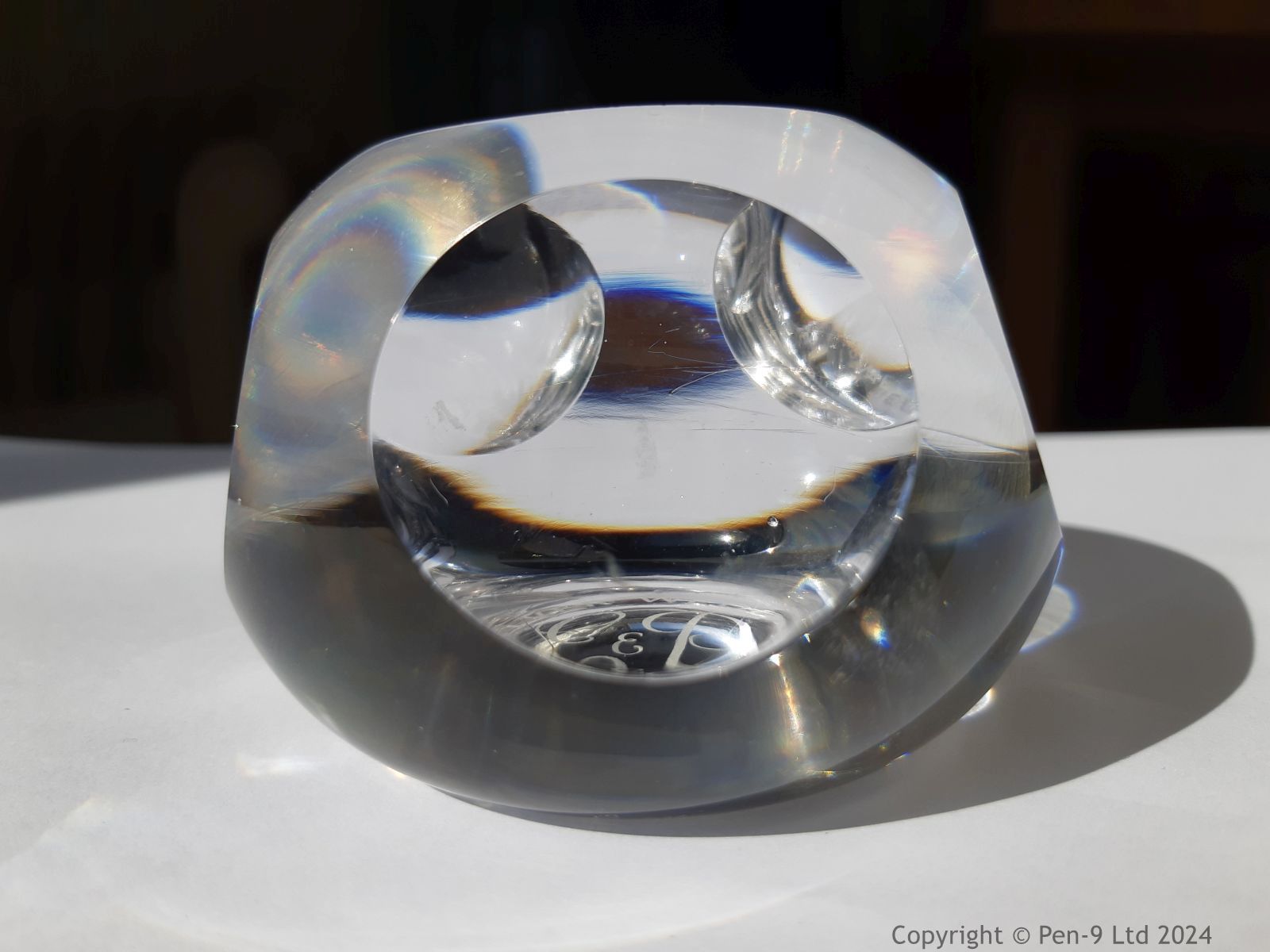 Paperweight Paperweight