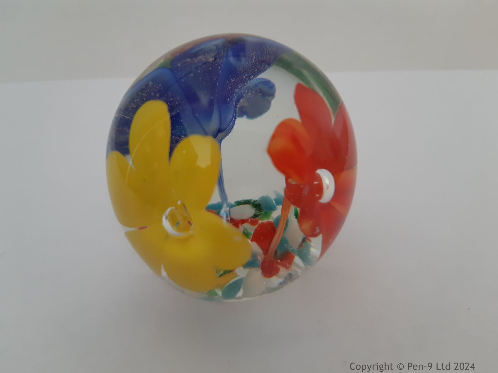 Paperweight Paperweight