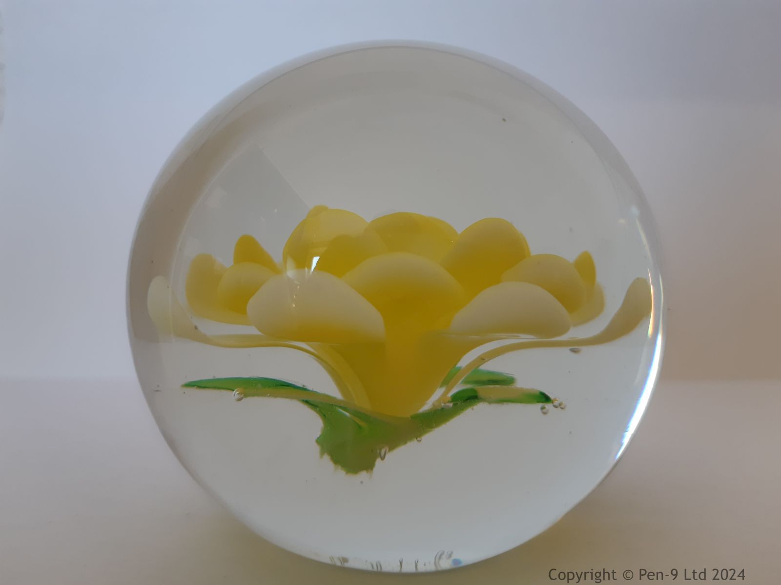 Paperweight Paperweight