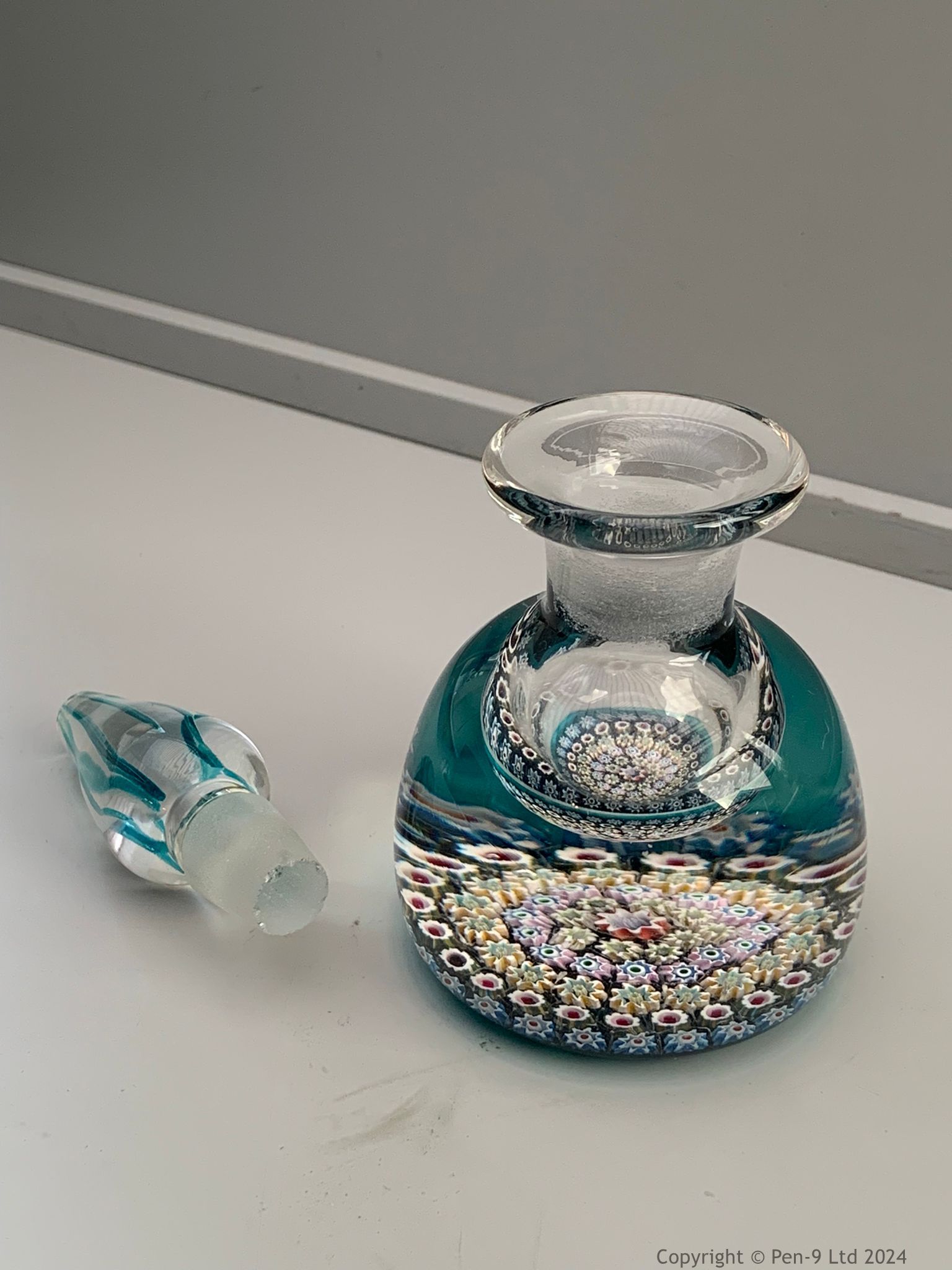 Paperweight Paperweight