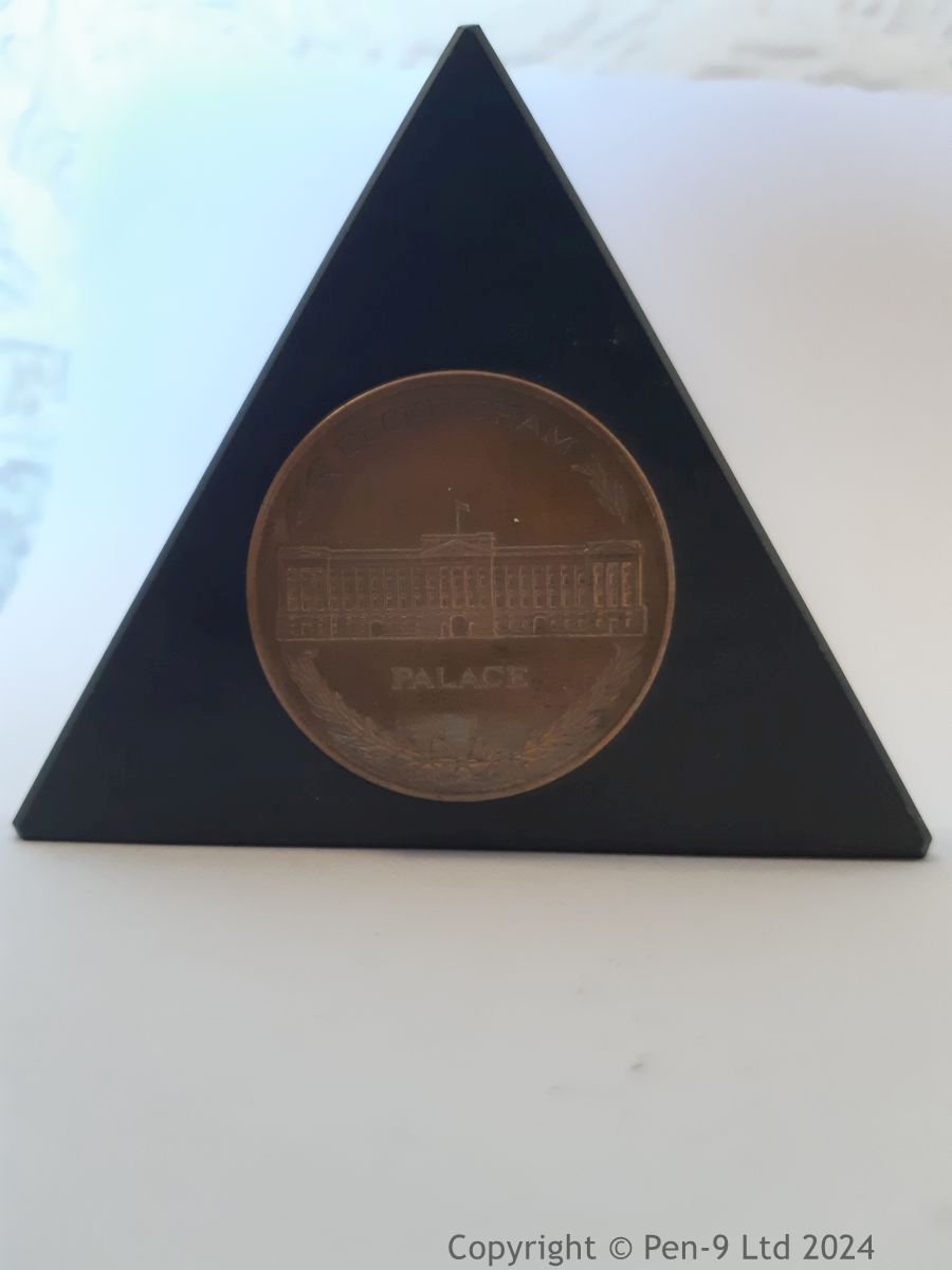 Paperweight Paperweight