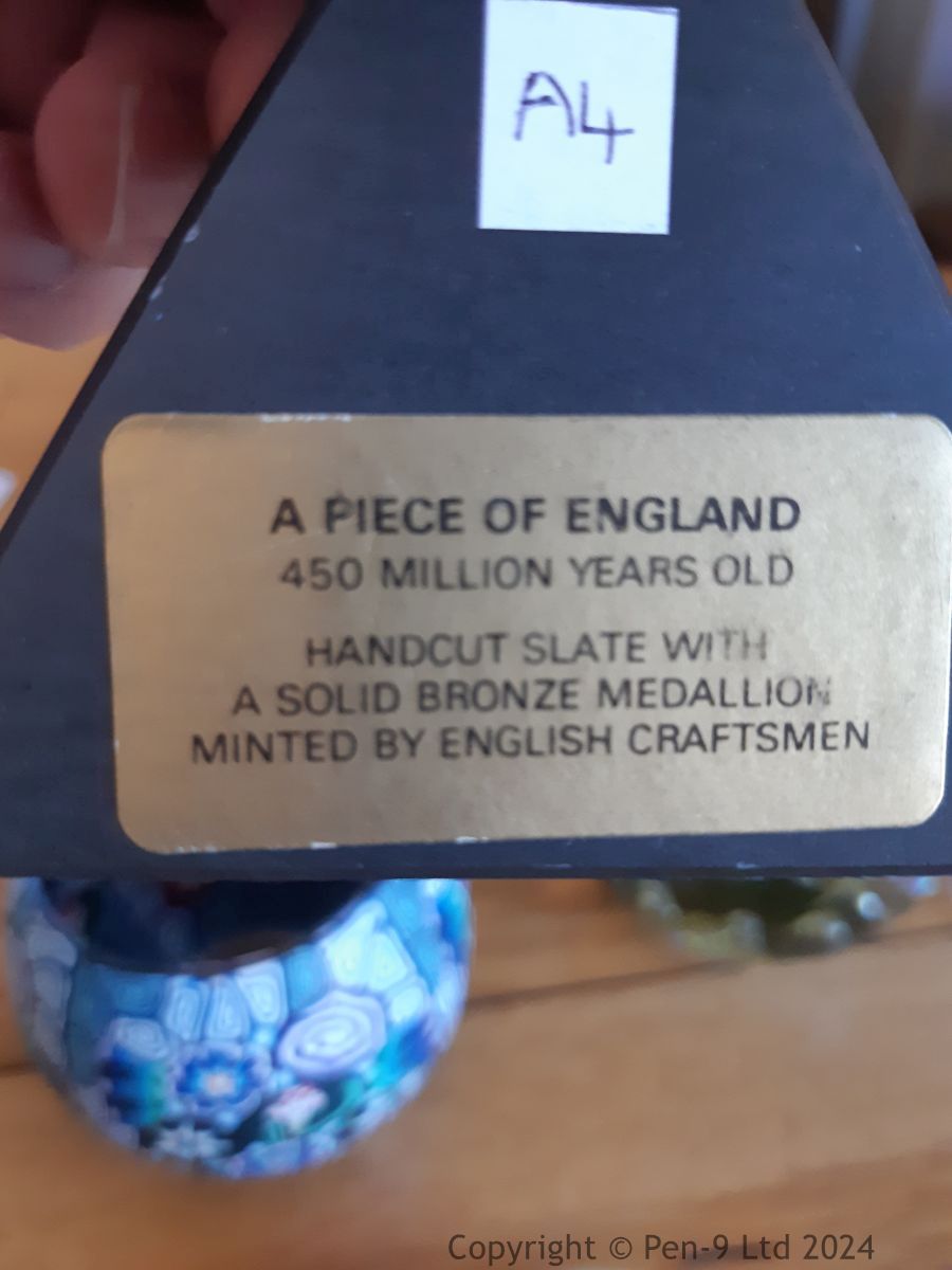 Paperweight Paperweight