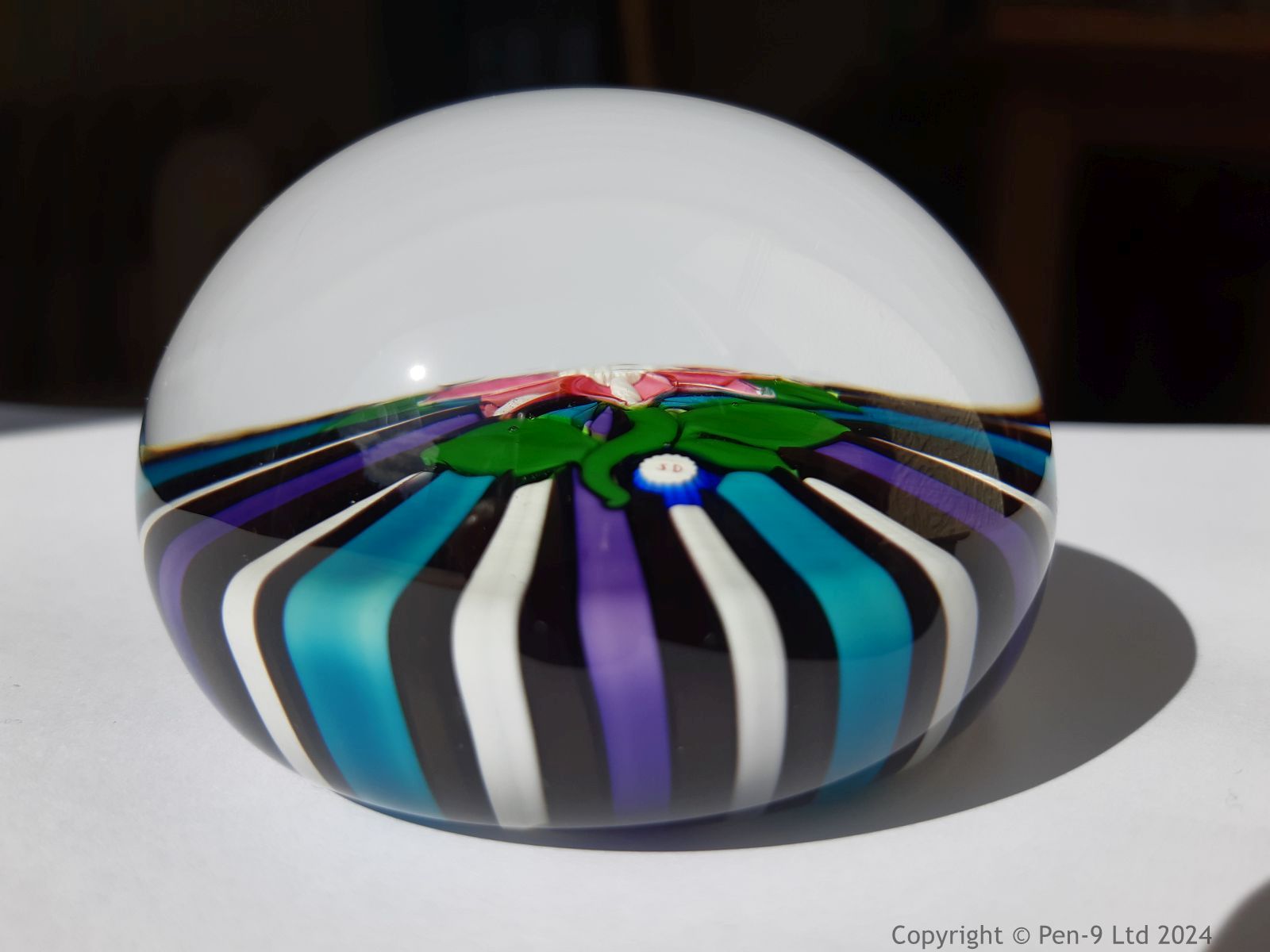 Paperweight Paperweight