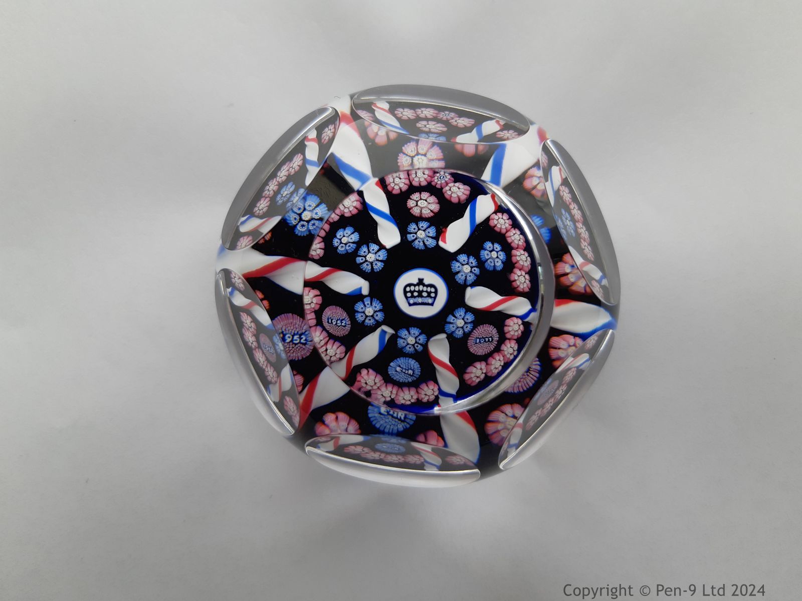 Paperweight Paperweight