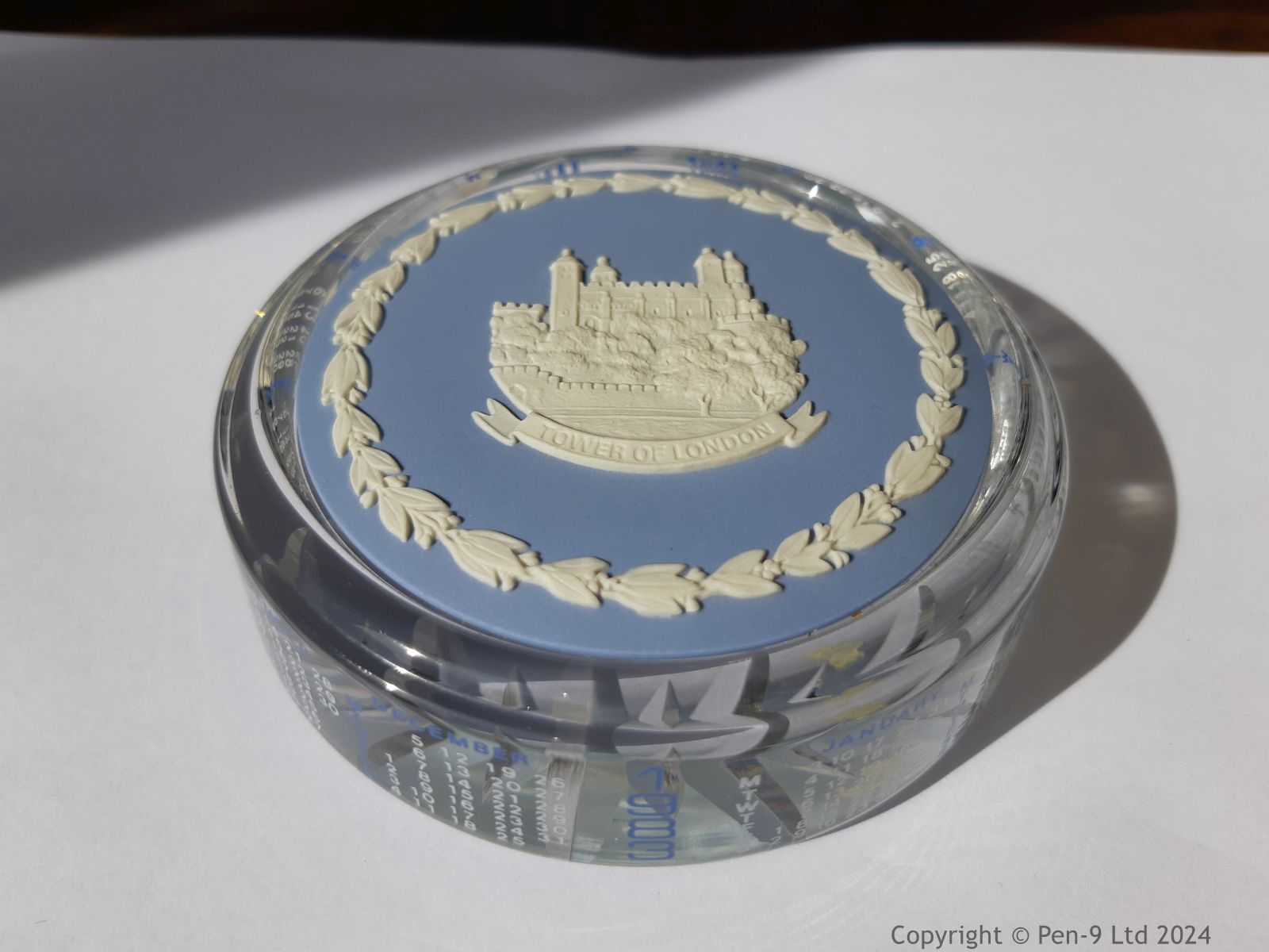 Paperweight Paperweight